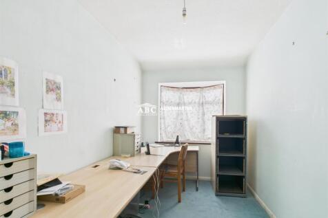 CAM03827G0-PR0074-STILL004.jpg