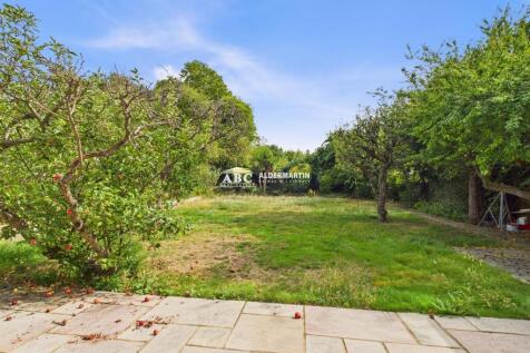 CAM03827G0-PR0075-STILL009.jpg