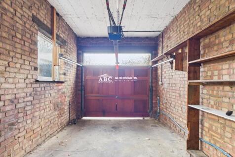 CAM03827G0-PR0076-STILL002.jpg