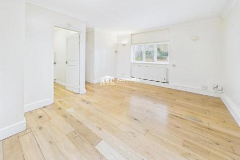 CAM03827G0-PR0095-STILL003.jpg