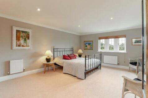 Master Bedroom - A.jpg