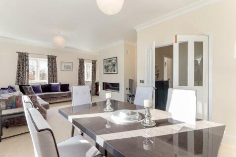 Dining Area - A.jpg