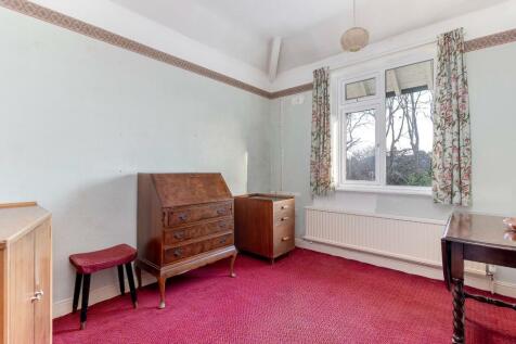 Bedroom 4.jpg