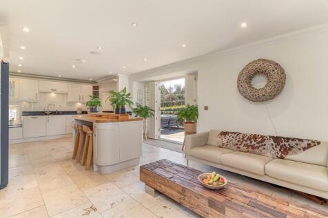 Breakfast Kitchen - G.jpg