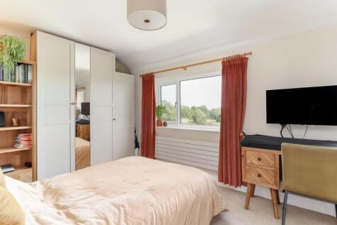 Bedroom 1 - B.jpg