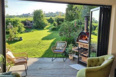 Back garden looking outward.jpg
