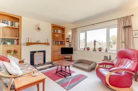 Lounge - A.jpg