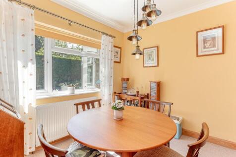 Dining Room - B.jpg