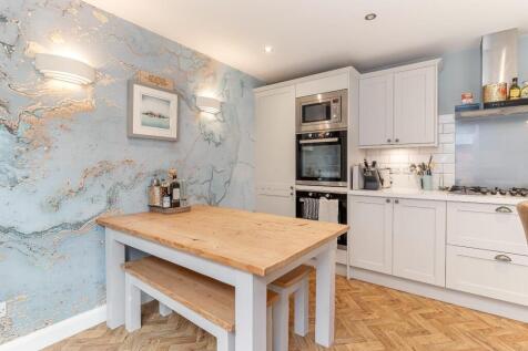 Dining Kitchen - E.jpg