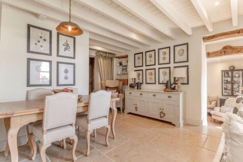 Dining Room - C.jpg