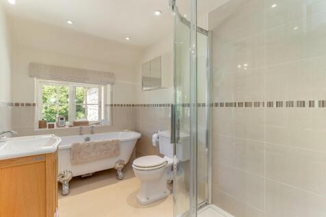 Master Bedroom Ensuite.jpg
