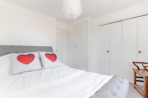Bedroom 1 - B.jpg