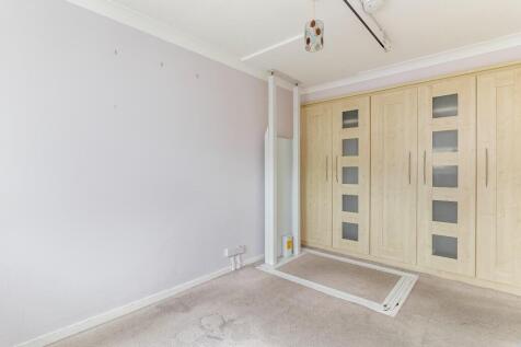 Bedroom 1 - B.jpg
