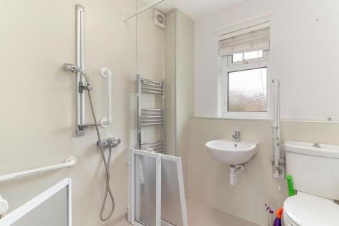 Shower Room.jpg