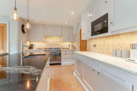 Dining Kitchen - F.jpg