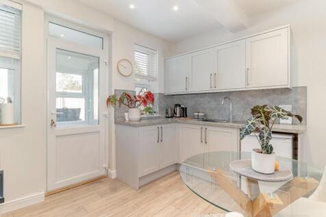 Kitchen - A.jpg