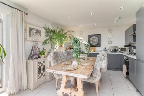 Dining Kitchen - D.jpg
