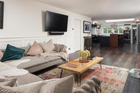 048 GreenBarn.jpg