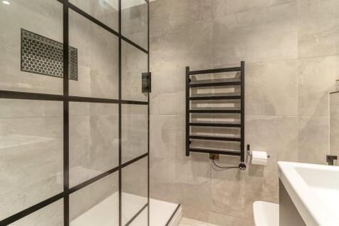 Shower Room.jpg