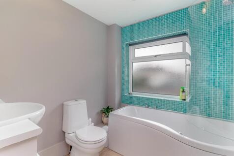 Bathroom.jpg