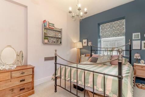 Bedroom 1 - A.jpg