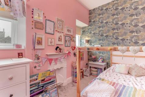 Bedroom 2-Edit.jpg