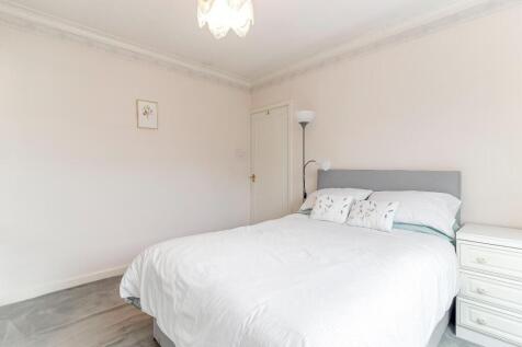 Bedroom 1 - B.jpg