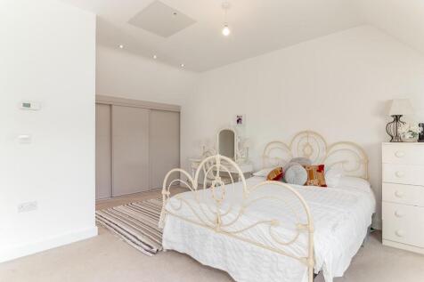 Master Bedroom - A.jpg