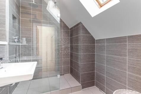 Master Bedroom Ensuite.jpg