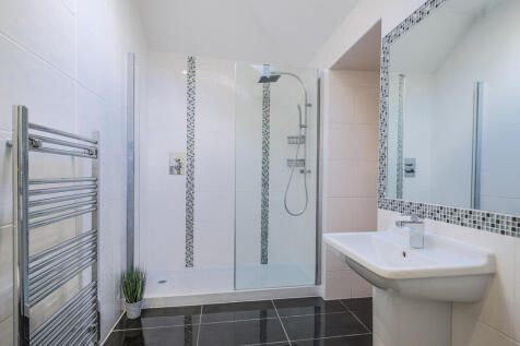 Bathroom alternative view