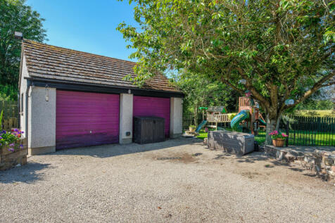 Double garage/workshop