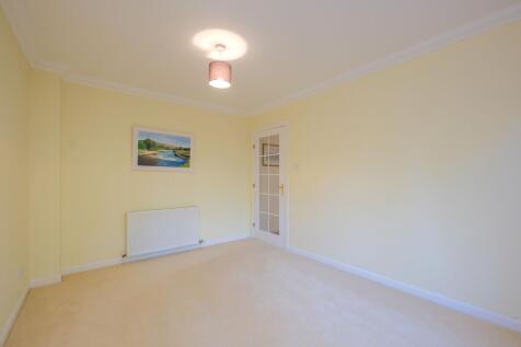 Ground floor bedroom alternative view