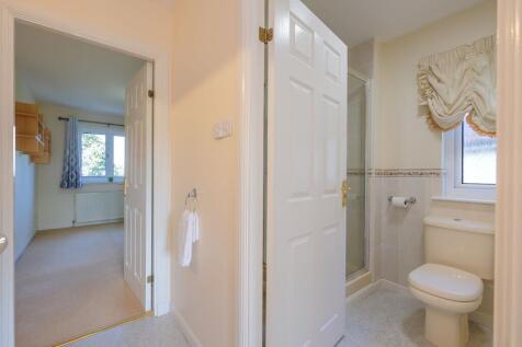 Jack &amp; Jill en-suite
