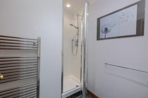 Shower room alternative view