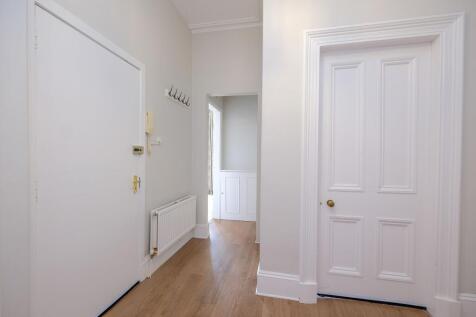 Entrance hall alternative view