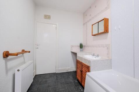 Bathroom alternative view