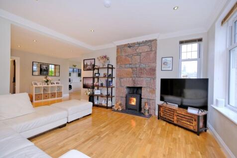 Family room alternative view