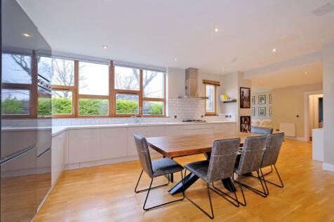 Dining kitchen alternative view