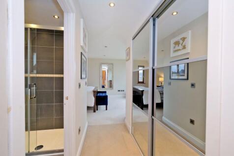 Master en-suite and wardrobe