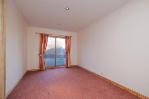 Diningroom/bedroom 3