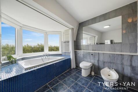 En-Suite One