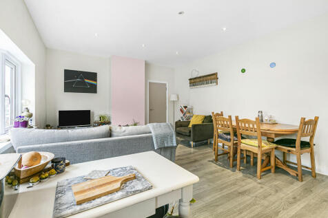 Kitchen/Reception