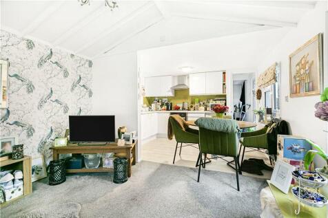 Kitchen/Reception