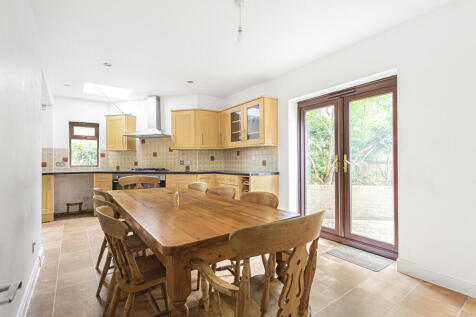 Kitchen/Dining
