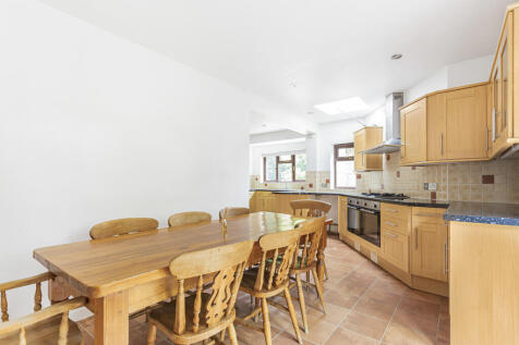 Kitchen/Dining