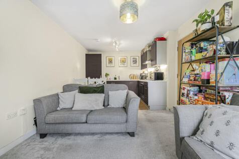 Reception/Kitchen