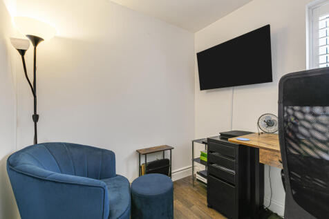 Bedroom/Study