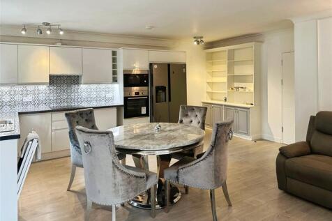 Reception/Kitchen