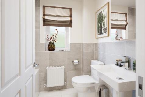 Family bathroom in a 4 bed Chester