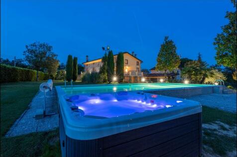 jacuzi by night